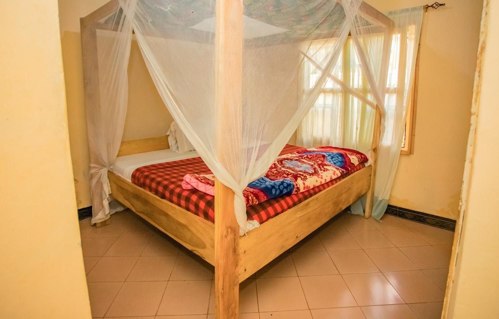 The Secret Garden Hotel Моши Номер фото