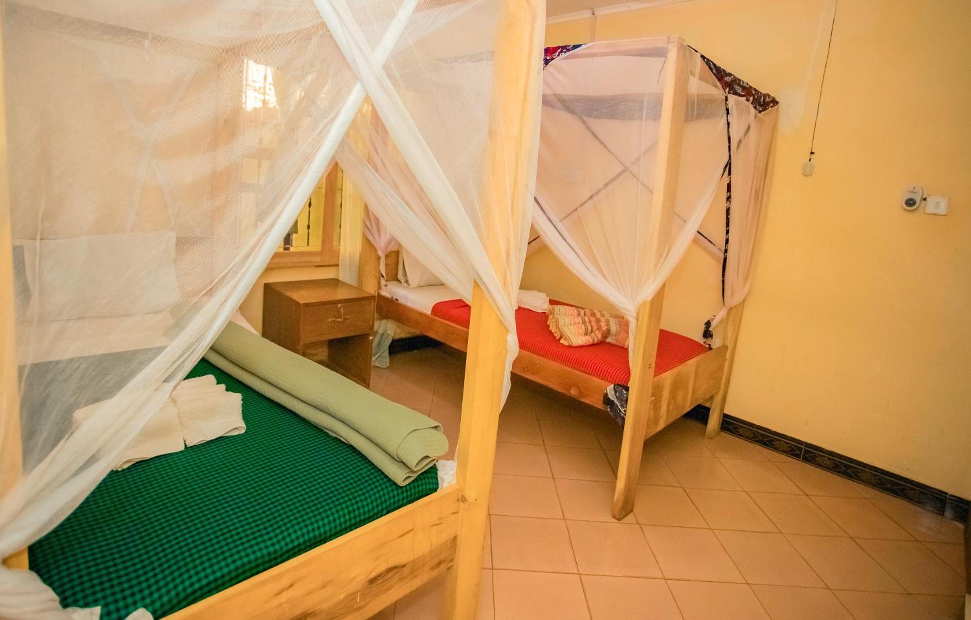 The Secret Garden Hotel Моши Номер фото