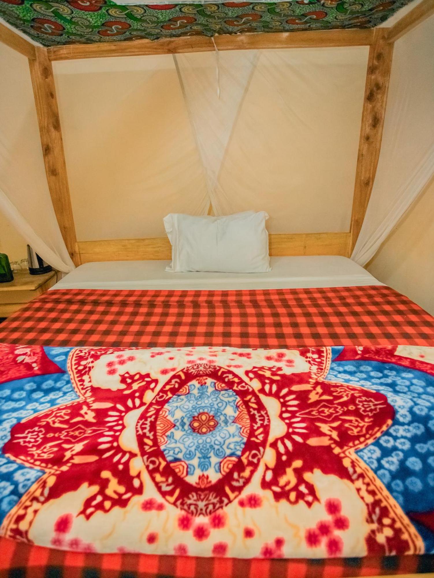 The Secret Garden Hotel Моши Номер фото