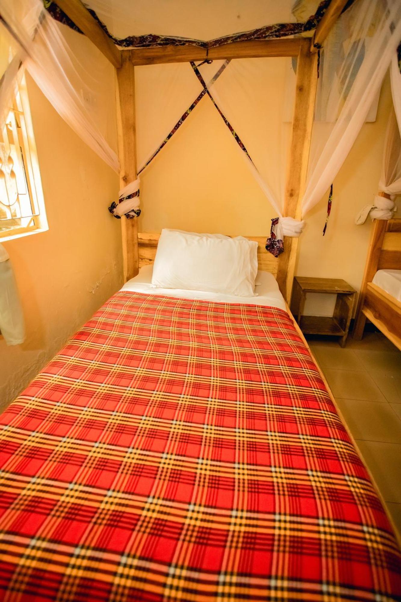 The Secret Garden Hotel Моши Экстерьер фото